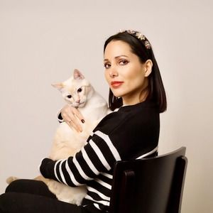 Meet your Posher, Claudia